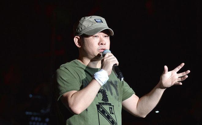 刀郎演唱会：一场简单着装背后的音乐盛宴