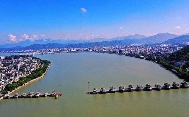 世界最早的启闭式桥梁：广东潮州广济桥