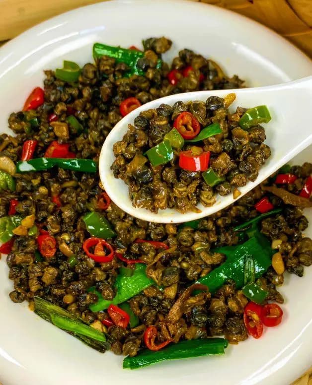 爆炒螺蛳肉：鲜嫩口感，香辣诱人
