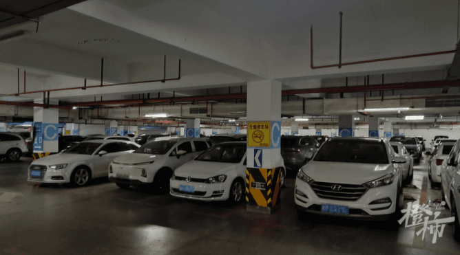 “开车+地铁”通勤的人越来越多，杭州这类停车位是不是不够用？
