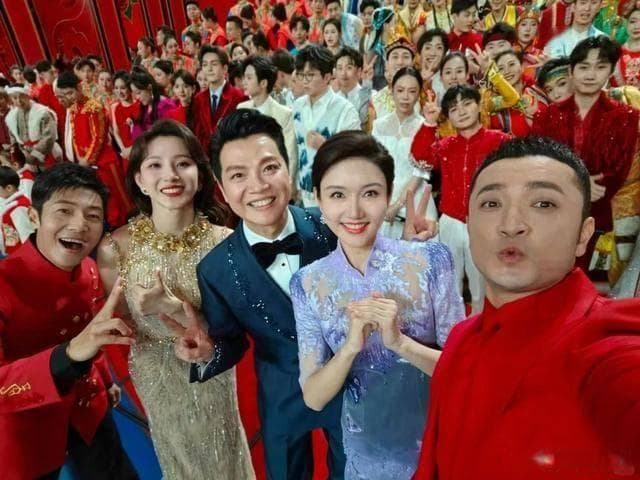 央视官宣10位新生代主持人，90后00后成主持界新生力量