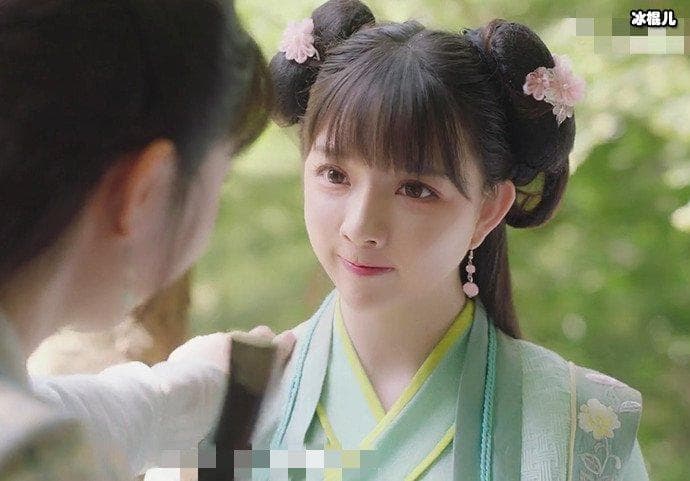 王奕萌是哪个女团出道的? 因COS涂山苏苏走红近况如何