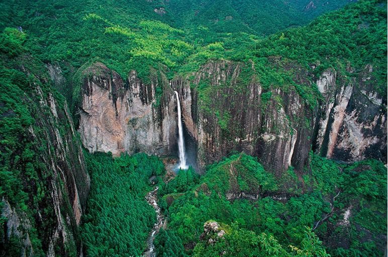 走进雁荡山风景区（浙江）
