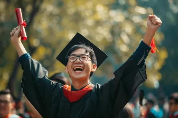 卫生检验学考试概览：考试时间设定与卫生检验专业资格认证指南（面向2025年考生）