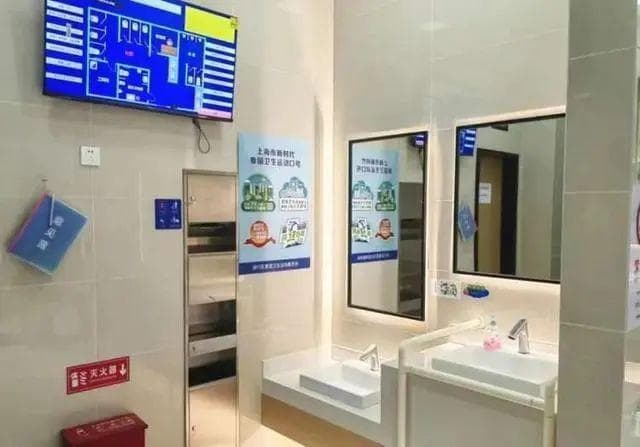 24小时公厕能开就开，让“方便”更方便