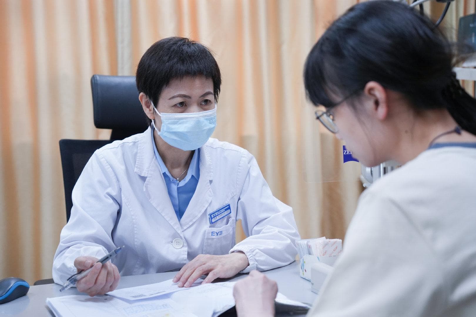 冷敷or热敷，哪个更适合您的眼睛？