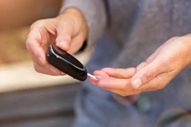 糖尿病患者也能长寿：专家详解老年患者血糖控制标准