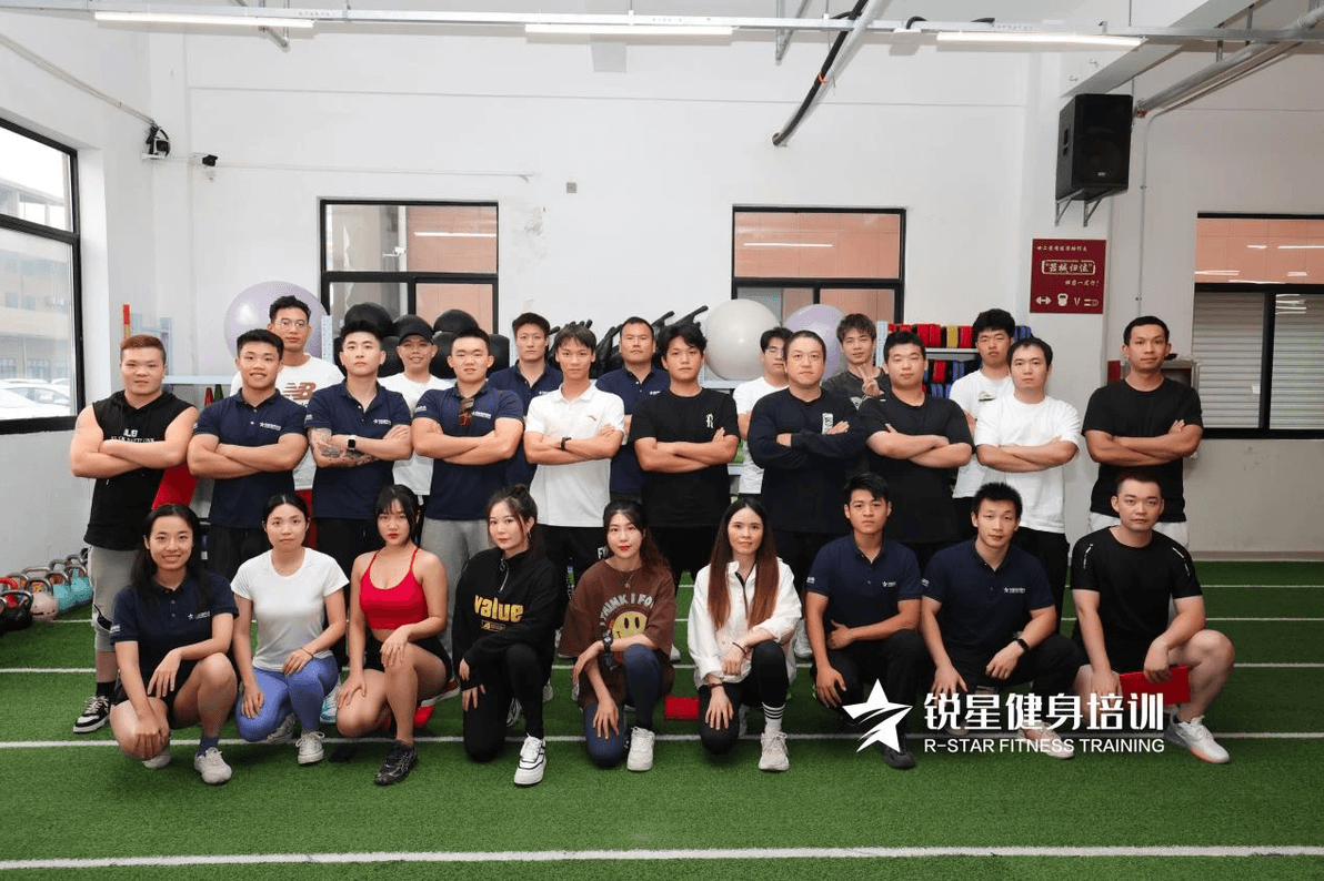 如何选择健身教练技能培训机构呢