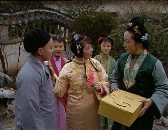 周瑞家的：奴随主贵，人情练达，贾府豪奴的体面人生