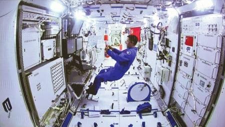 太空生活“危机四伏”航天员怎样才能化险为夷？