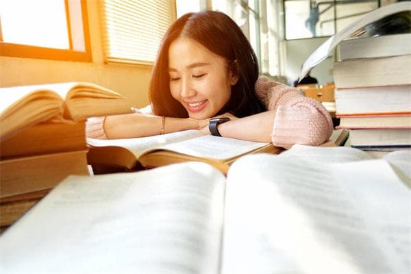 长沙职业技术学院招初中毕业生吗？可以学什么专业？