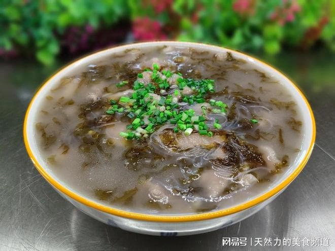 紫菜滑肉汤：鲜美滑嫩，制作简单易学