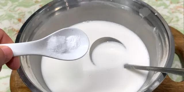 自制凉皮完全攻略：从揉面到调味，8步做出正宗凉皮