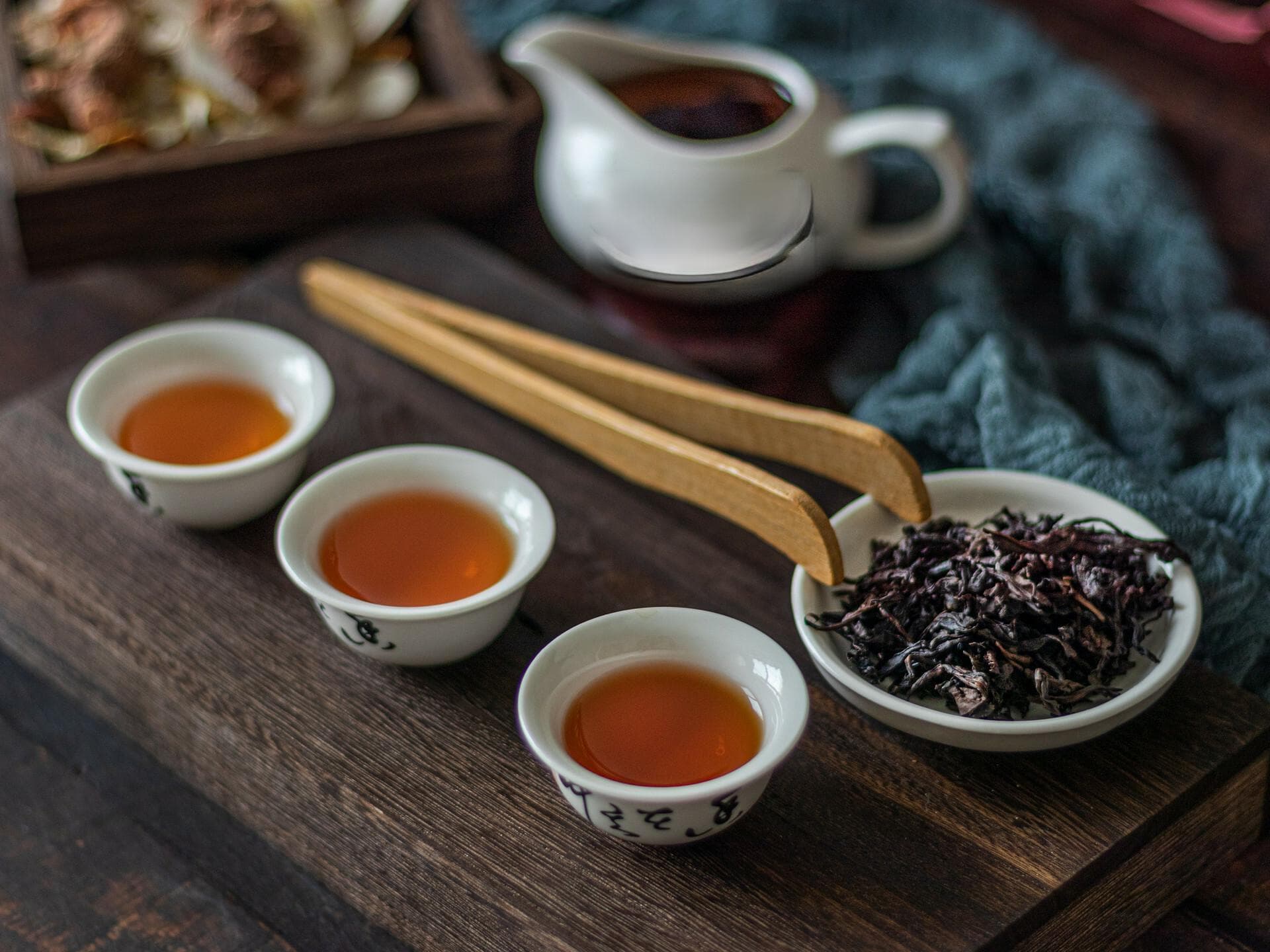 青草茶的四大功效：清热解毒、促进消化、增强免疫力与舒缓压力