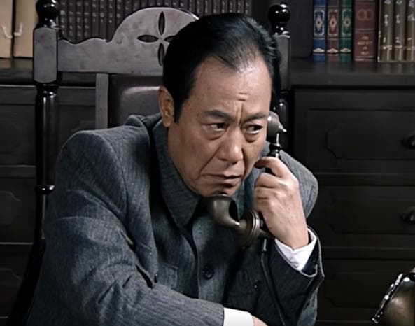 冯恩鹤：《潜伏》吴站长角色背后的创作故事