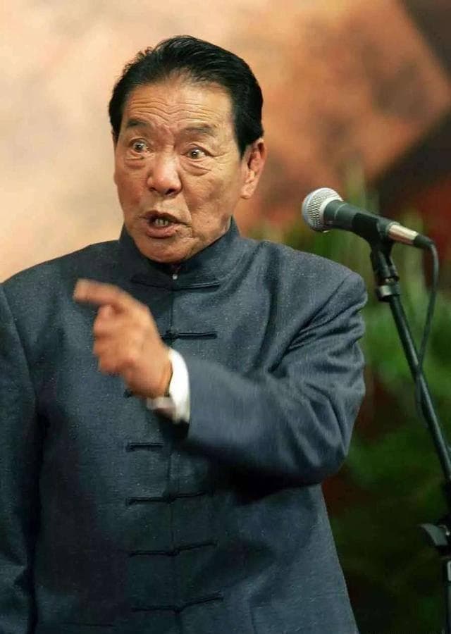 单田芳相声的侠义类评书千篇一律，而《乱世枭雄》和自传是巅峰