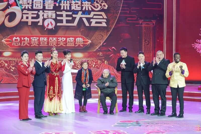 《梨园春》30年擂主大会总决赛上演传统文化盛宴   “老戏曲”唱出“新生命”
