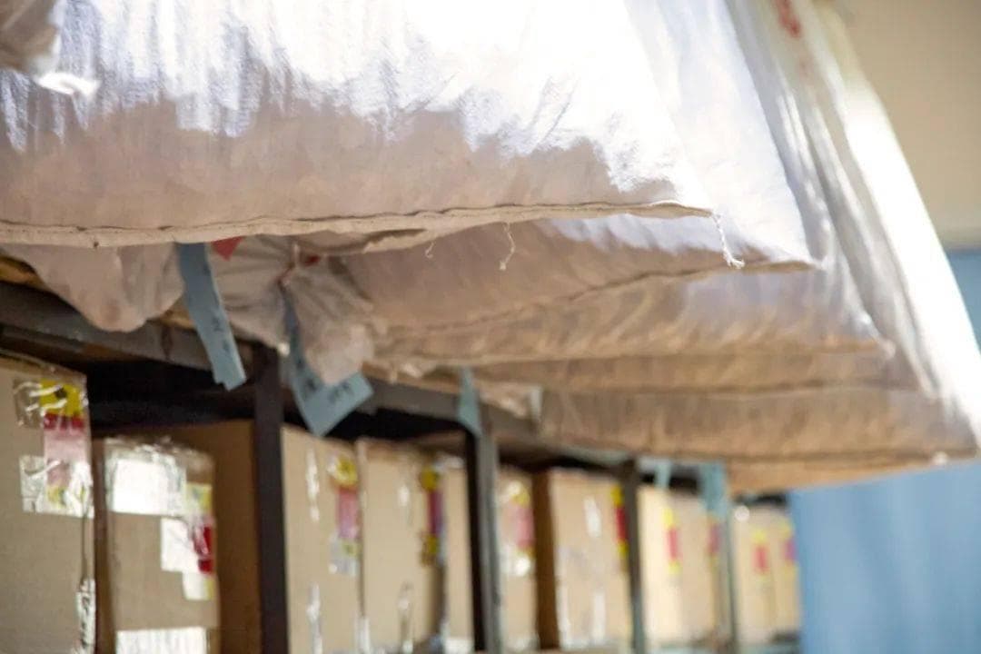 为何陈皮使用“麻袋”装填能提升陈化效果？