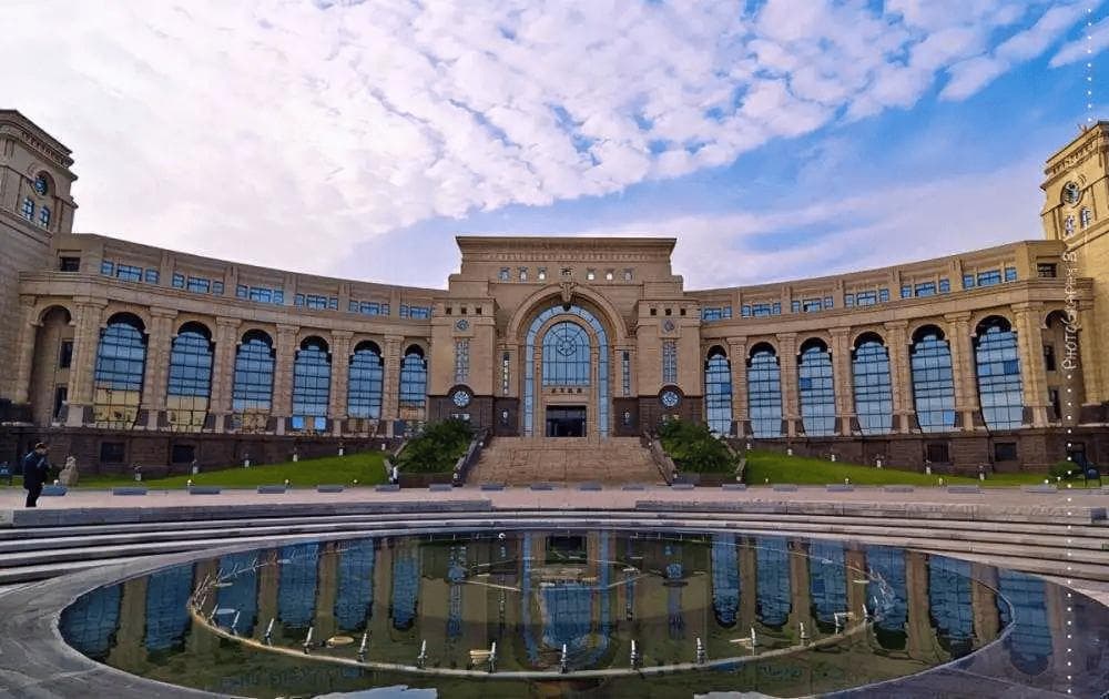 复旦大学法学院2025年考研分析：招生目录与录取数据详解