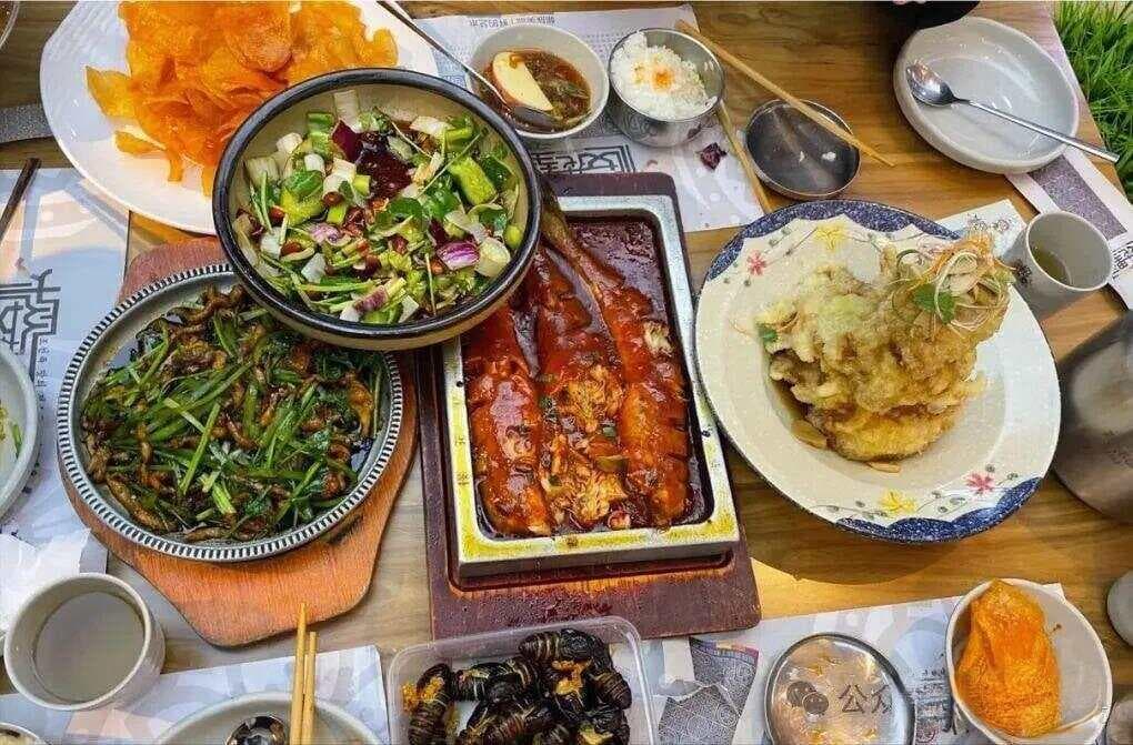 吉林美食：山川湖海孕育的满朝融合，从冷面到锅包肉