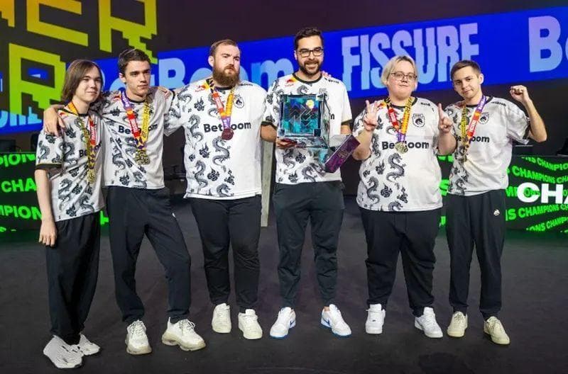HLTV 8月世界排名更新：Spirit重返前三，donk表现惊艳