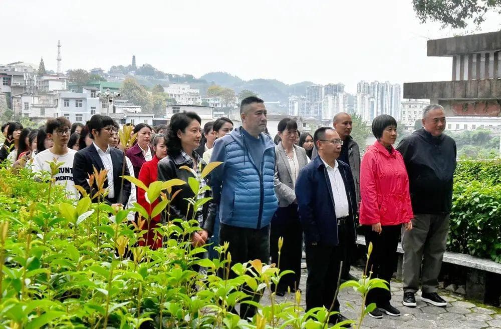 叶挺纪念馆携叶挺家书展和“叶挺特色课堂”走进恩施