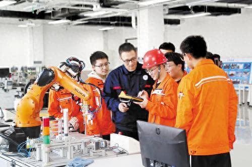 没有教材的中德班
