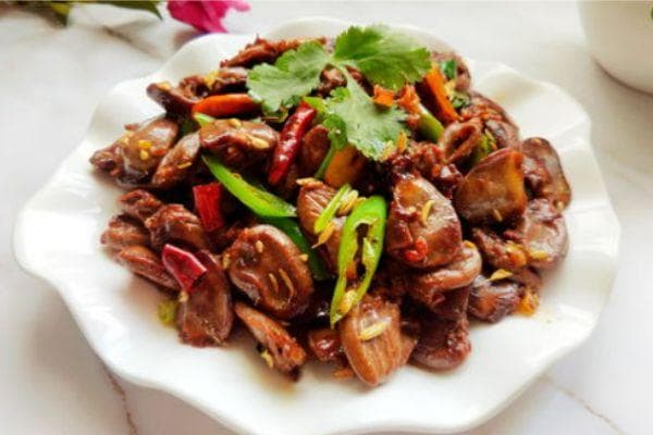 孜然鸡心，一道家常美食，独特的口感和风味，深受广大食客喜爱