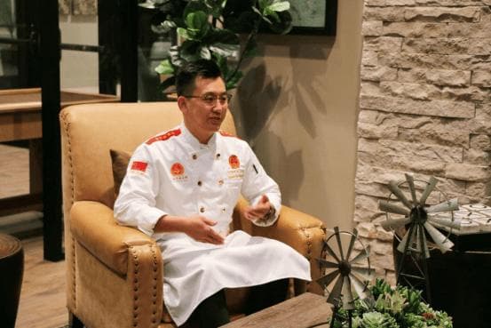 2024十大名厨之一：李东辉厨师的中西融合创新之旅