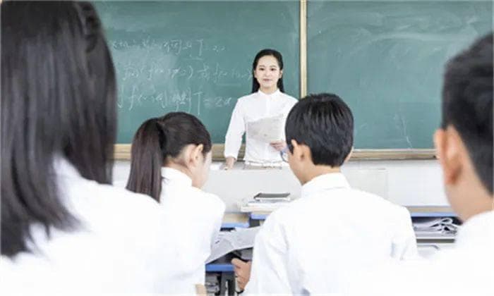 怎么提高物理成绩初中？家长辅导指南