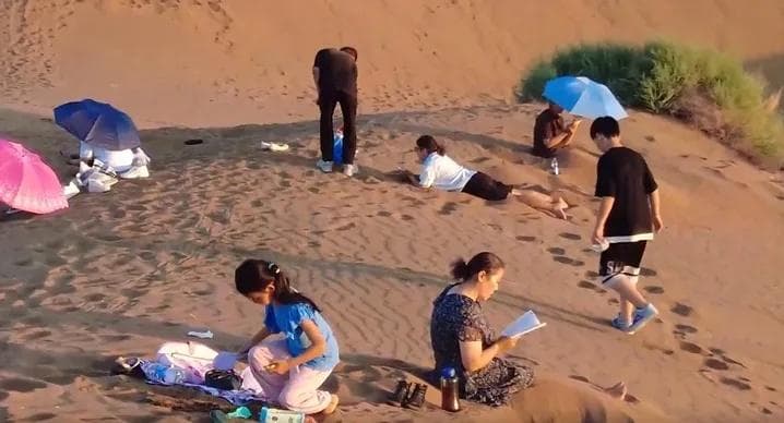 吐鲁番沙疗真能祛湿？医生提醒→