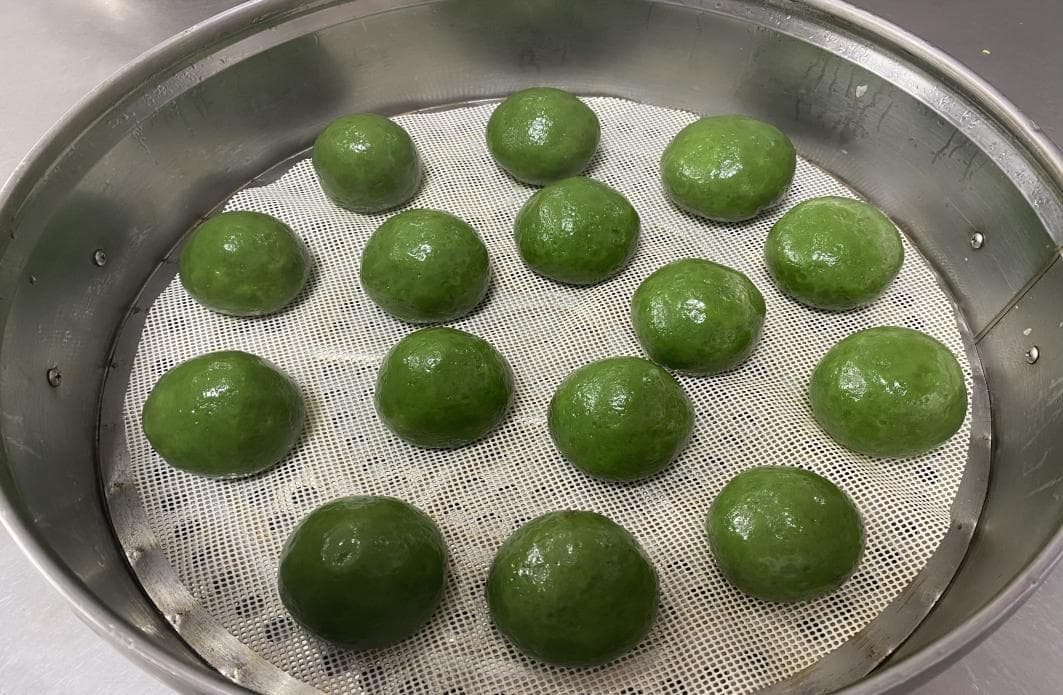 二十四节气食谱·清明：陈皮豆沙青团与玫瑰桑葚奶茶