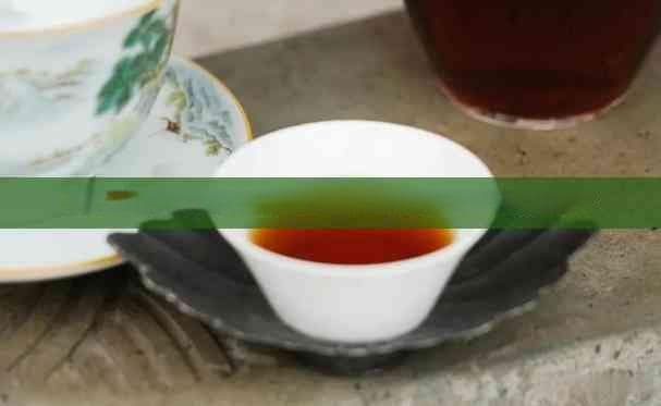 详探苦丁茶：绿水青山的功效、作用、禁忌与适宜人群全解析
