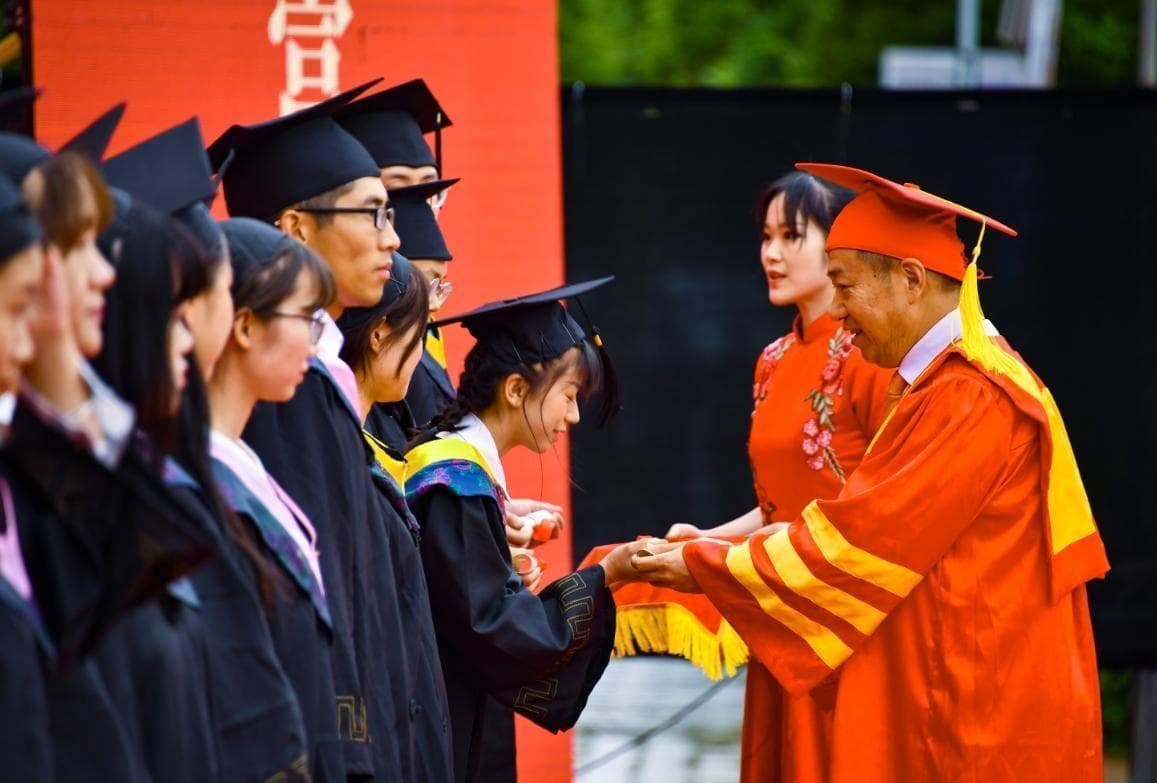 全国就业率最高的5所985大学，榜首让人意想不到，清北惨败收场