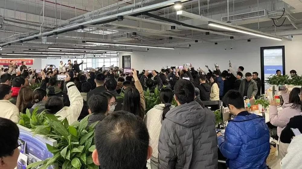 50亿财务窟窿、股东撕裂！极越暴雷事件如何揭示企业管理的致命隐患？