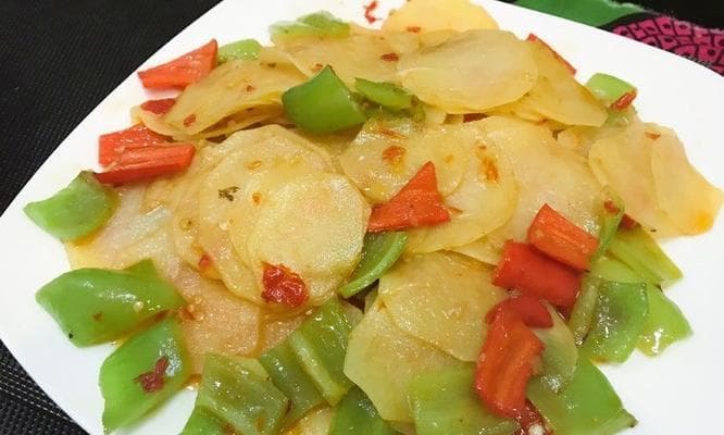 土豆片的制作方法（手把手教你做出美味土豆片）