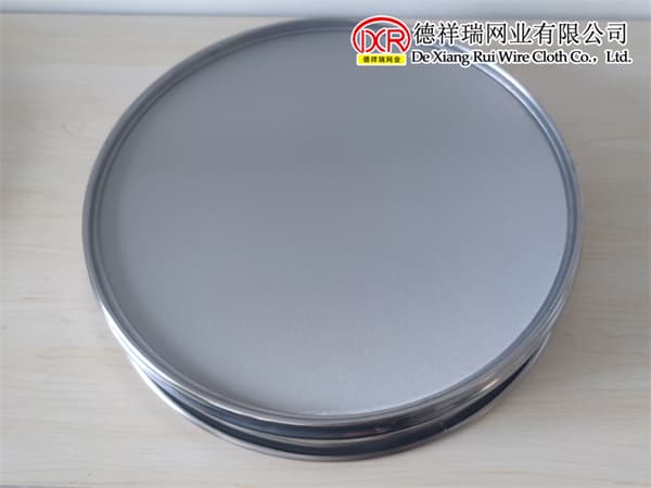 不锈钢筛子：厨房必备实用工具的选购与保养指南