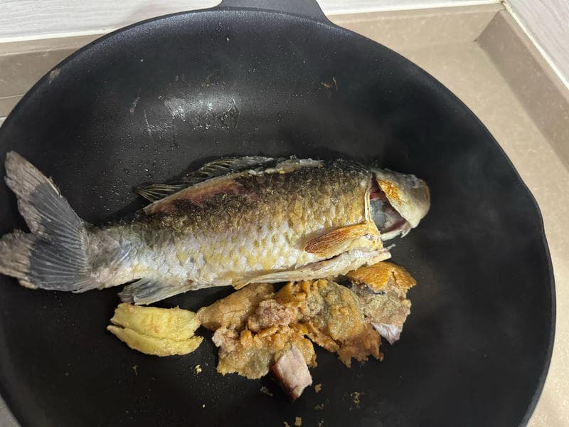 赤小豆粉葛鲫鱼汤