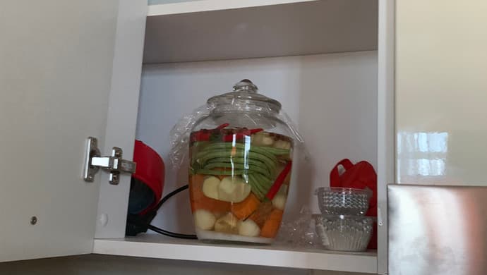 自制四川泡菜：传统美味的家常做法