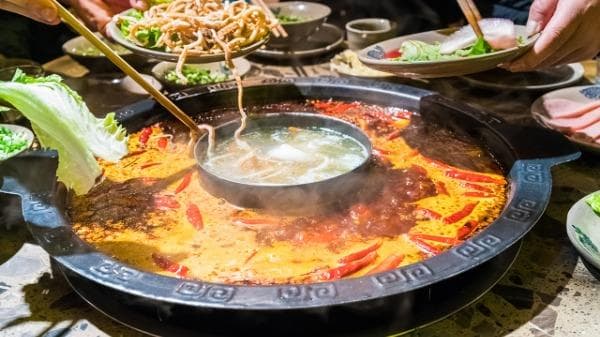 火锅怎么吃？央视采访营养师给出4点建议