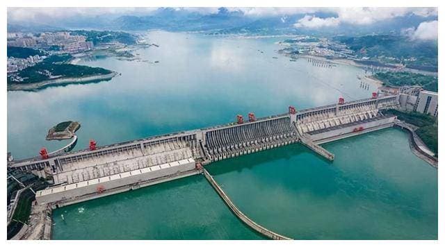 三峡大坝还能撑多久？运行已有17年！2500多亿的投资回本了吗？