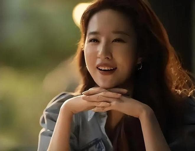 刘亦菲版黄玫瑰与章小蕙：理想与现实的女性之美