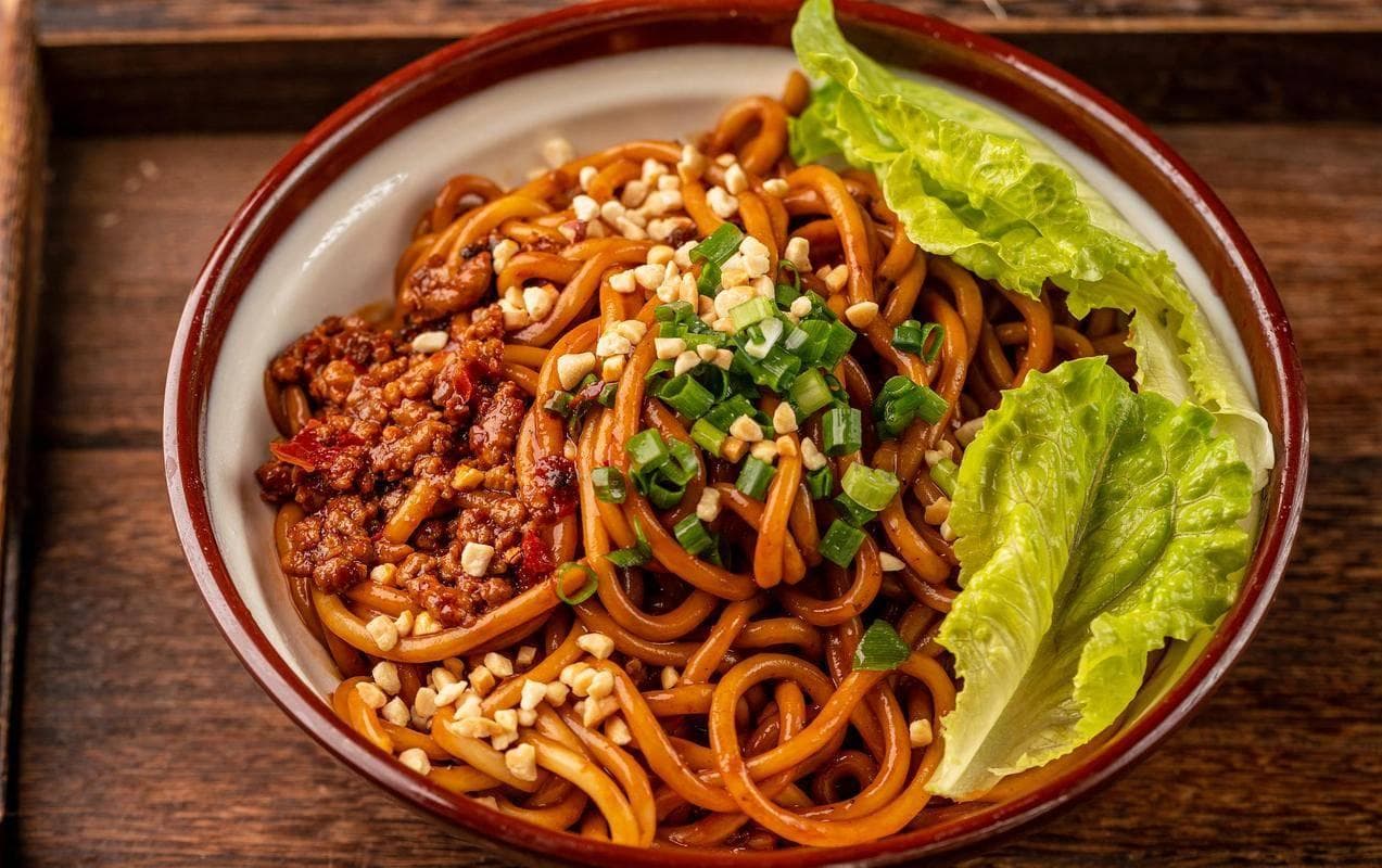 从街头到心间，武汉美食 “食力” 出圈，馋哭全国胃！