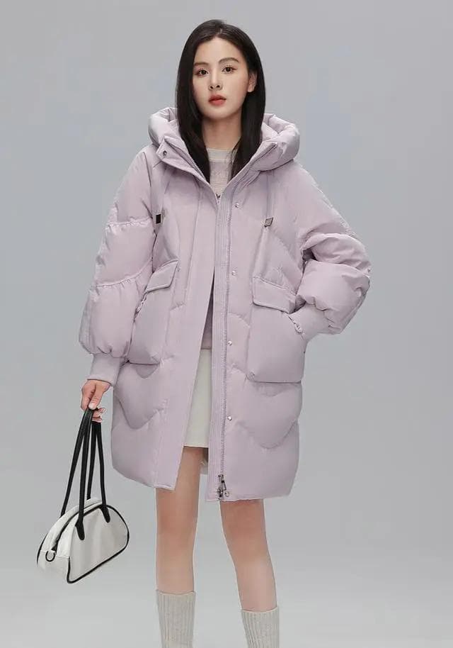 从黑到蓝：紫色羽绒服的最佳颜色搭配指南