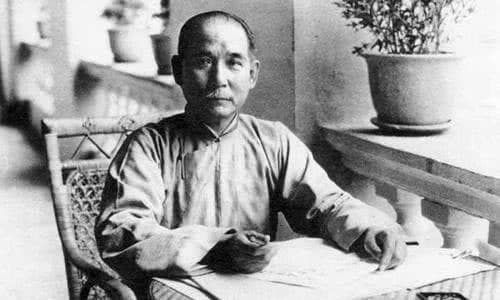 屡次更换立场的他，成为解放战争中唯一阵亡的上将级别将领