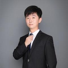 学员在驾校学习期间发生交通事故的，应如何承担责任？