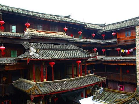 奎聚楼深度游览指南：探索历史建筑与文化遗迹的完美融合