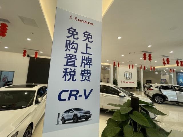 为什么4S店宁愿不收利息，也要劝你贷款买车？内行人说出大实话！