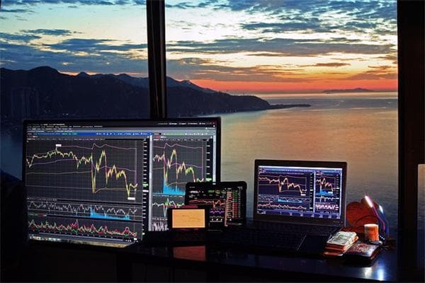 今天黄金为何大跌？分析原因