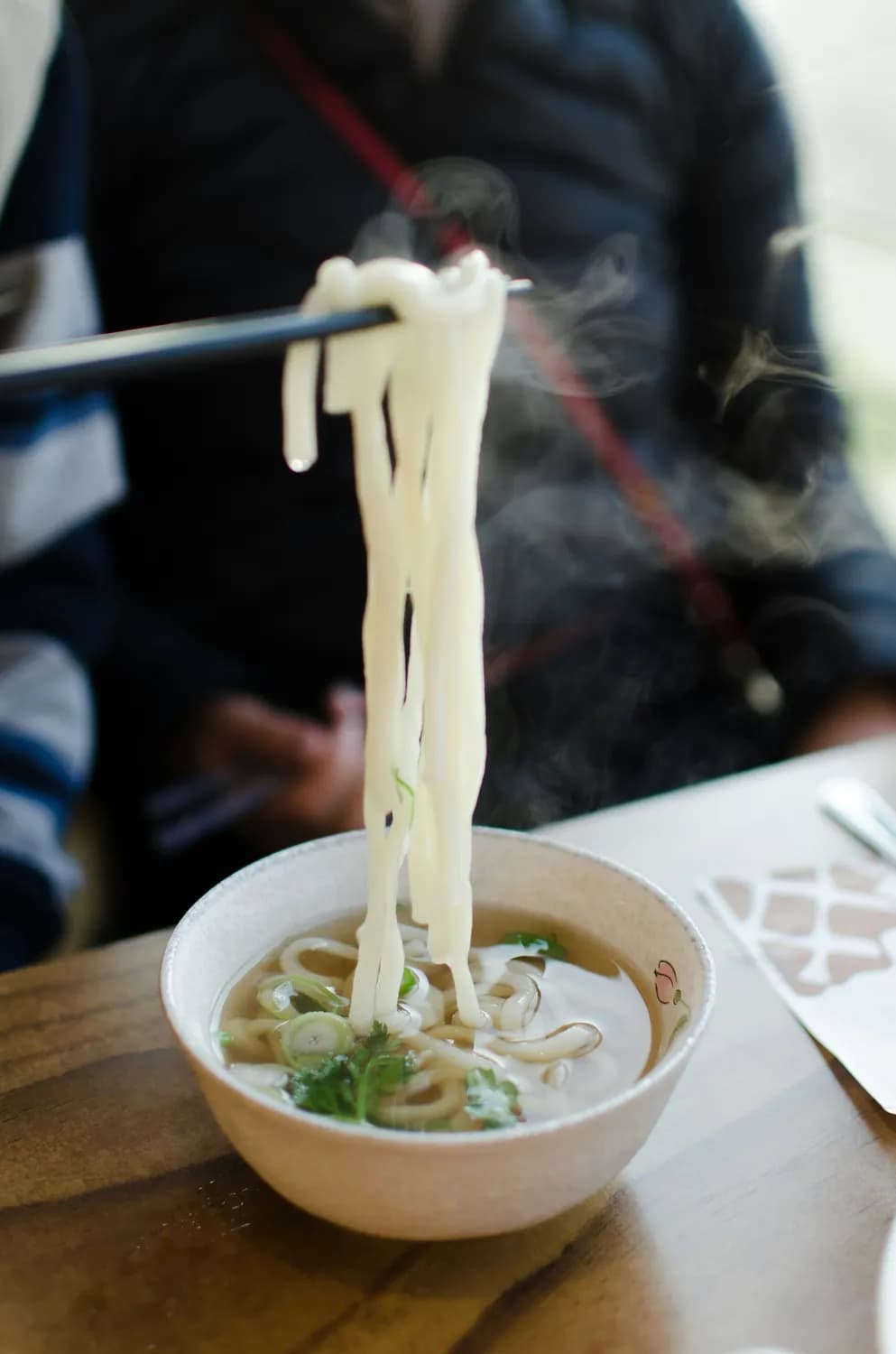 揭阳美食大探秘：桐坑粿条、桥柱柚皮饼、靖海鱼面